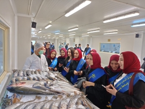 جامعه بنها بالتعاون مع قوات الدفاع الشعبي والعسكري تنظم زيارة علمية ميدانية لطلاب كلية الطب البيطري بمزارع الفيروز للاستزراع السمكي